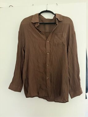 Men’s Brown Button-Up Long Sleeve Shirt